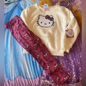 Hello kitty girls size 5 / 6 two piece set sweater and legging